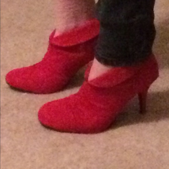 Red booties - Picture 2 of 3